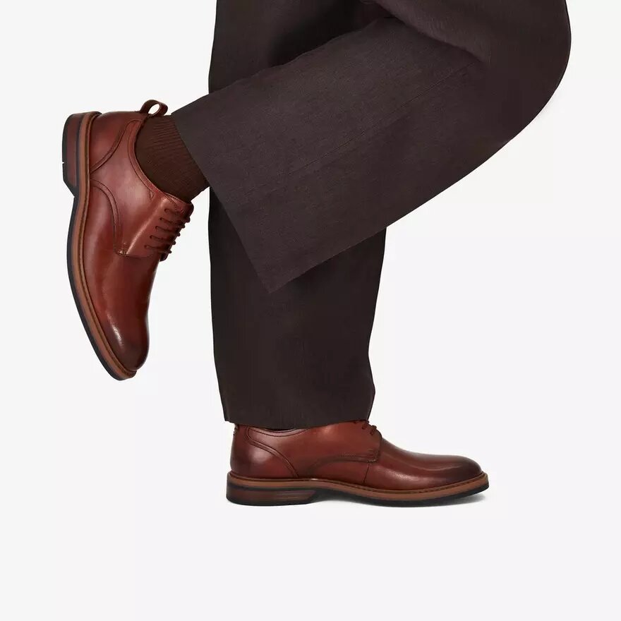 Aldwin Lace Herren-Oxford Schuhe aus hellbraunem Leder Aldwin Lace Herren-Oxford Schuhe aus hellbraunem Leder