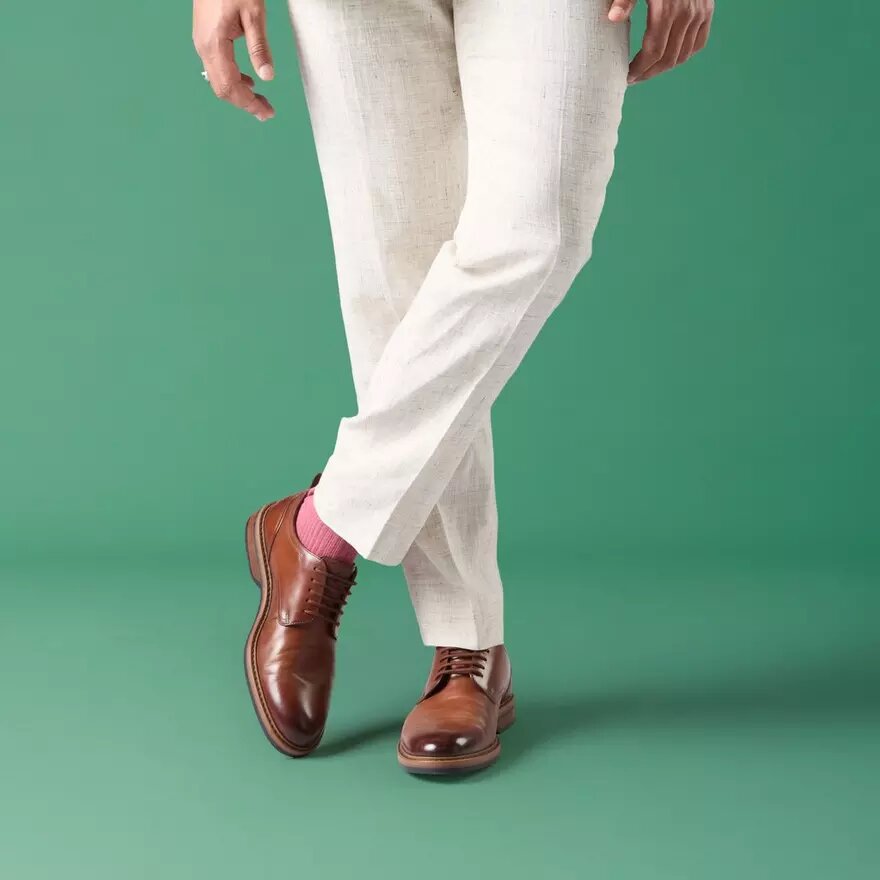 Aldwin Lace Herren-Oxford Schuhe aus hellbraunem Leder Aldwin Lace Herren-Oxford Schuhe aus hellbraunem Leder