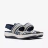 Arla Stroll Damen-Sandalen in Navy und Multicolor aus der Cloudsteppers™-Kollektion Arla Stroll Damen-Sandalen in Navy und Multicolor aus der Cloudsteppers™-Kollektion