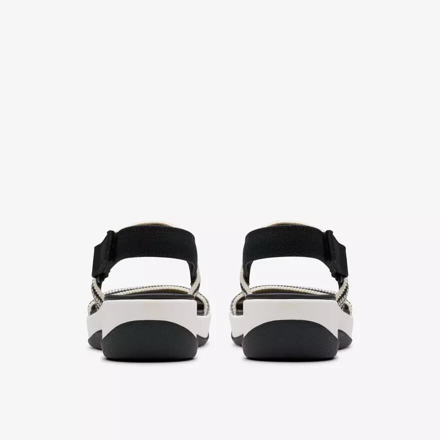 Arla Stroll Damen-Sandalen in Schwarz und Multicolor aus der Cloudsteppers™-Kollektion Arla Stroll Damen-Sandalen in Schwarz und Multicolor aus der Cloudsteppers™-Kollektion