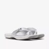 Breeze Reyna Silver Cloudsteppers™ Flip-Flops für Damen Breeze Reyna Silver Cloudsteppers™ Flip-Flops für Damen