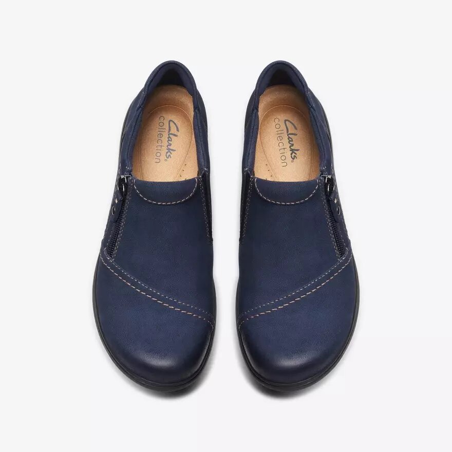 Carleigh Ray Damen-Slip-Ons aus marineblauem Nubukleder Carleigh Ray Damen-Slip-Ons aus marineblauem Nubukleder