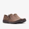 Carleigh Ray Taupe Nubuk-Slip-Ons für Damen Carleigh Ray Taupe Nubuk-Slip-Ons für Damen