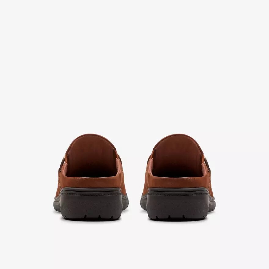 Carleigh Viola Clogs & Pantoletten für Damen aus britischem hellbraunem Nubukleder Carleigh Viola Clogs & Pantoletten für Damen aus britischem hellbraunem Nubukleder