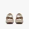 Cecily Strap – cremefarbene Riemchensandalen aus Leder für Damen Cecily Strap – cremefarbene Riemchensandalen aus Leder für Damen
