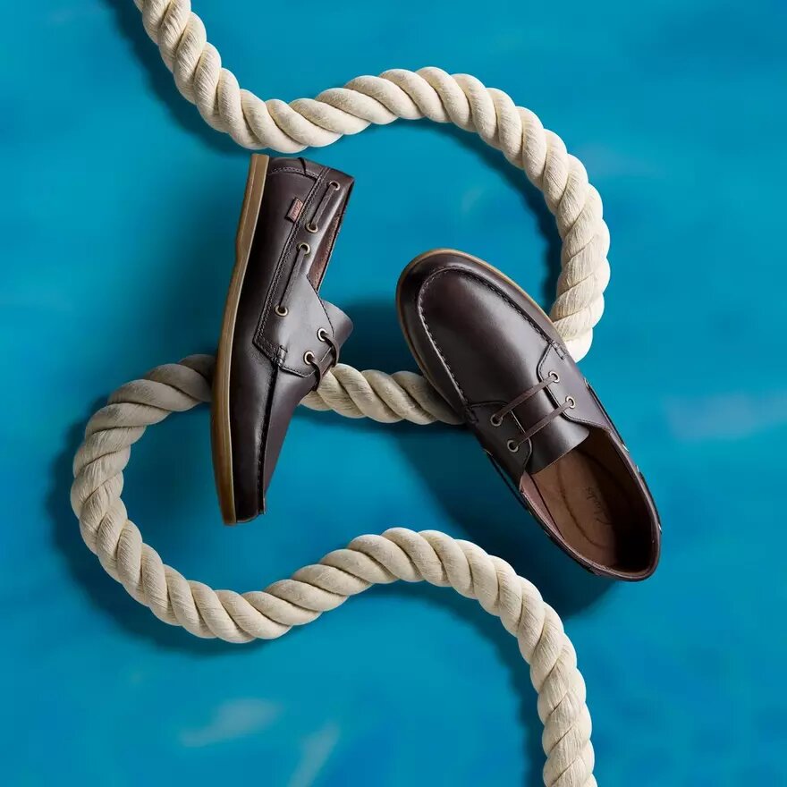 Charmouth Schnür-Bootsschuhe für Herren aus braunem Leder Charmouth Schnür-Bootsschuhe für Herren aus braunem Leder