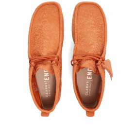 Clarks x END. Wallabee-Stiefel „Orange Floral“ 26163420