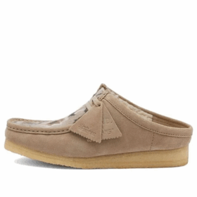 Clarks x END. x Beams Plus Ski Club Wallabee Mule „Maple“ 26176816