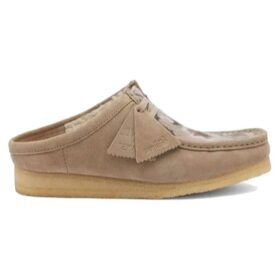 Clarks x END. x Beams Plus Ski Club Wallabee Mule „Maple“ 26176816