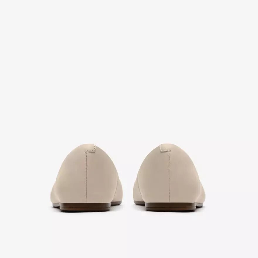 Damen-Ballerinas „Livia Lily“ aus cremefarbenem Leder Damen-Ballerinas „Livia Lily“ aus cremefarbenem Leder