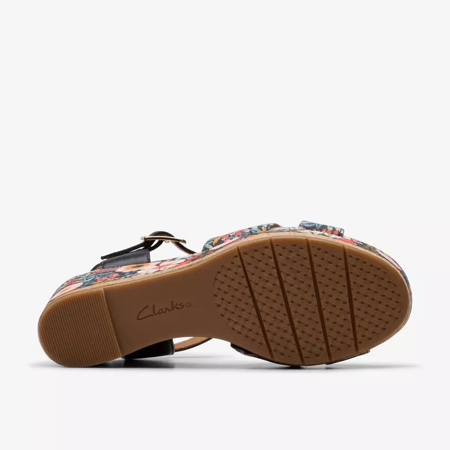 Damen-Keilabsatzschuhe „Chicly Floral“ mit schwarzem Print Damen-Keilabsatzschuhe „Chicly Floral“ mit schwarzem Print