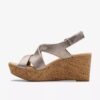 Damen-Keilabsatzschuhe „Rose“ in Taupe-Metallic Damen-Keilabsatzschuhe „Rose“ in Taupe-Metallic
