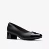 Damen-Pumps „Iridessa May“ aus schwarzem Leder Damen-Pumps „Iridessa May“ aus schwarzem Leder