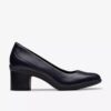 Damen-Pumps „Shaya Poppy“ aus marineblauem Leder Damen-Pumps „Shaya Poppy“ aus marineblauem Leder