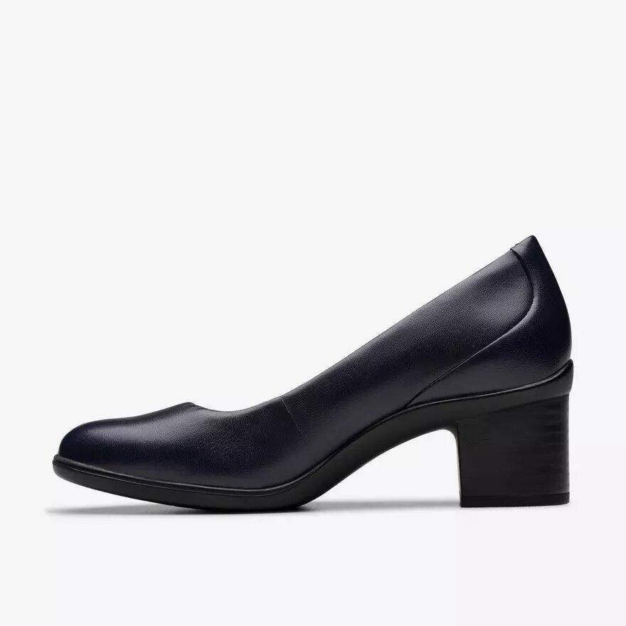 Damen-Pumps „Shaya Poppy“ aus marineblauem Leder Damen-Pumps „Shaya Poppy“ aus marineblauem Leder