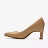 Damen-Pumps „Tammitha Eve“ aus beigem Leder Damen-Pumps „Tammitha Eve“ aus beigem Leder