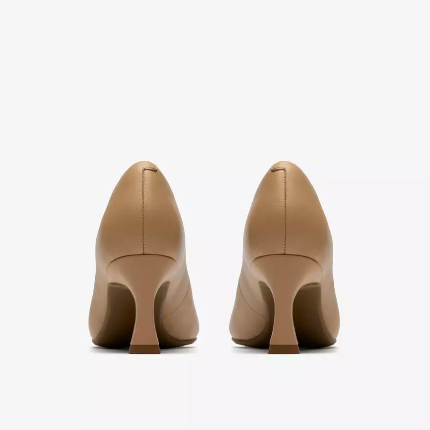 Damen-Pumps „Tammitha Eve“ aus beigem Leder Damen-Pumps „Tammitha Eve“ aus beigem Leder