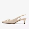 Damen-Pumps „Zarey Bow“ aus cremefarbenem Leder Damen-Pumps „Zarey Bow“ aus cremefarbenem Leder