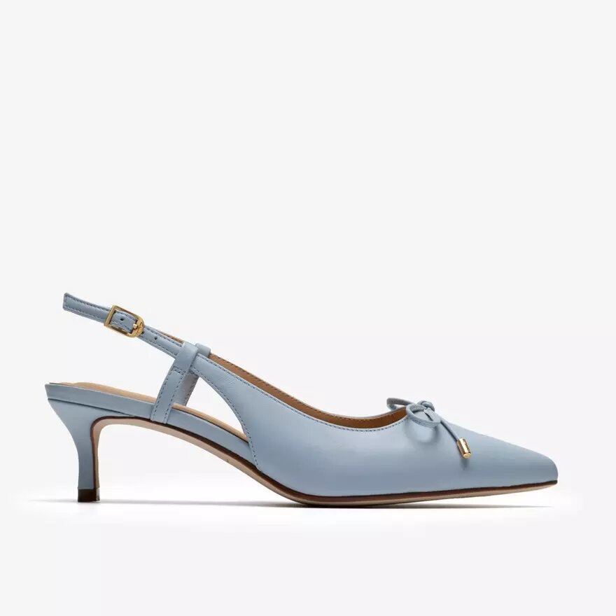 Damen-Pumps „Zarey Bow“ aus hellblauem Leder Damen-Pumps „Zarey Bow“ aus hellblauem Leder