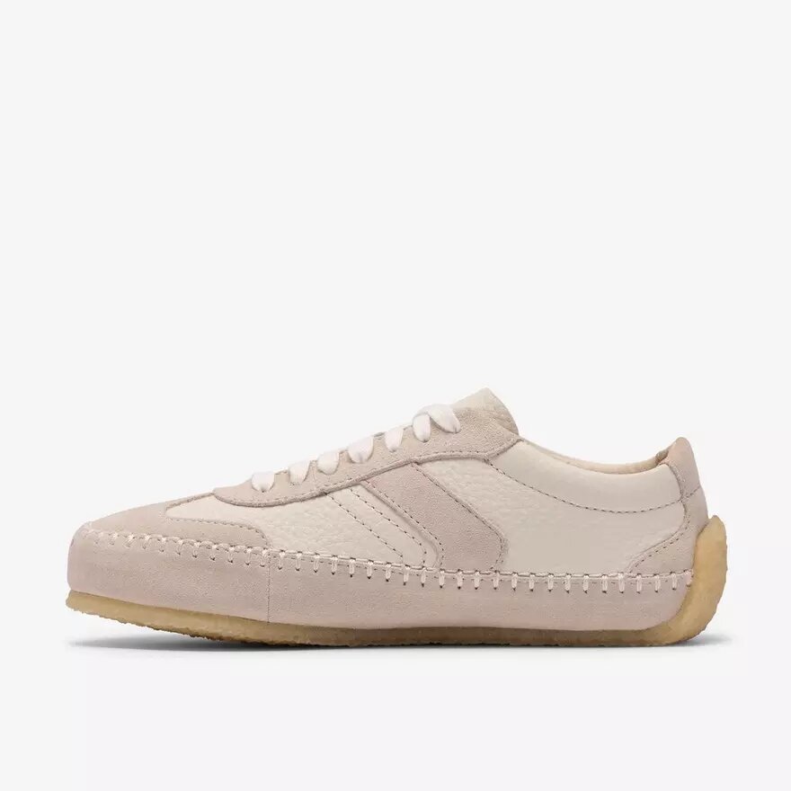Damen-Schnürschuhe „Tor Low“ aus cremefarbenem Wildleder Damen-Schnürschuhe „Tor Low“ aus cremefarbenem Wildleder