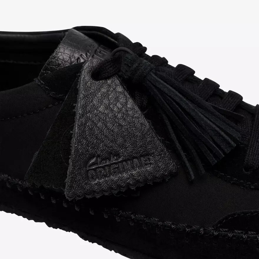 Damen-Schnürschuhe „Tor Low“ aus schwarzem Wildleder Damen-Schnürschuhe „Tor Low“ aus schwarzem Wildleder