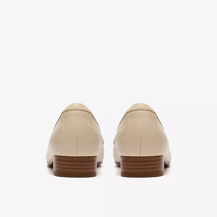 Damen-Slip-Ons „Juliet Mia“ aus cremefarbenem Leder Damen-Slip-Ons „Juliet Mia“ aus cremefarbenem Leder