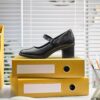 Damen-Spangenschuhe „Shaya Jane“ aus schwarzem Leder Damen-Spangenschuhe „Shaya Jane“ aus schwarzem Leder