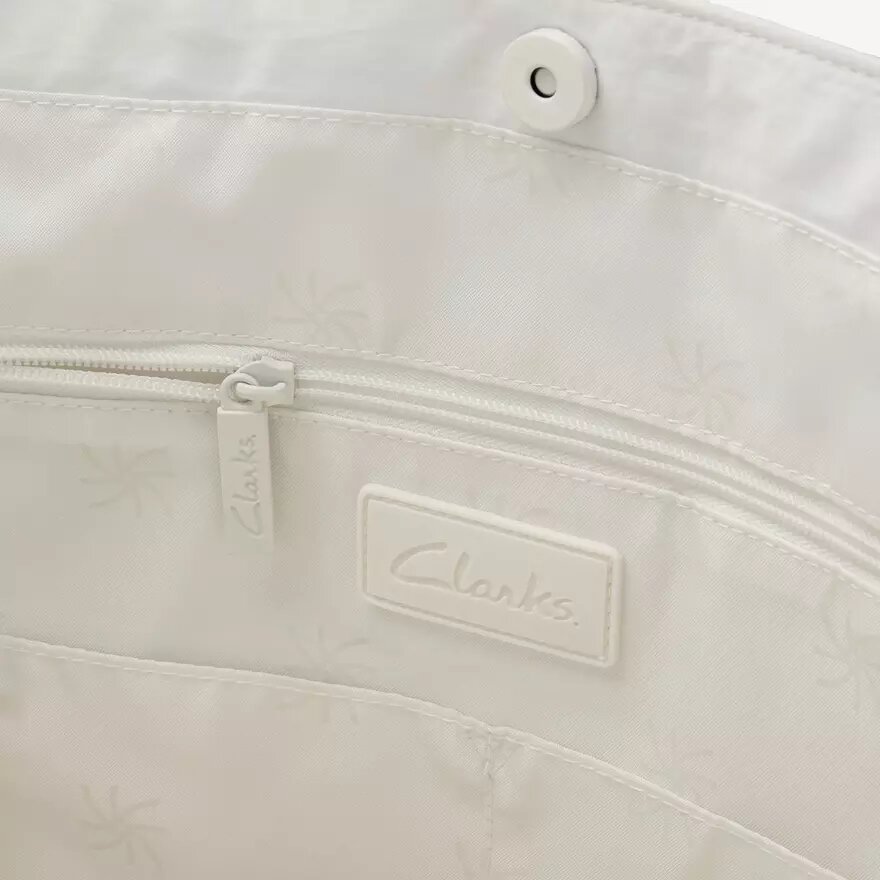 Damen-Tasche „Cloudstepper“ in strahlendem Weiß Damen-Tasche „Cloudstepper“ in strahlendem Weiß