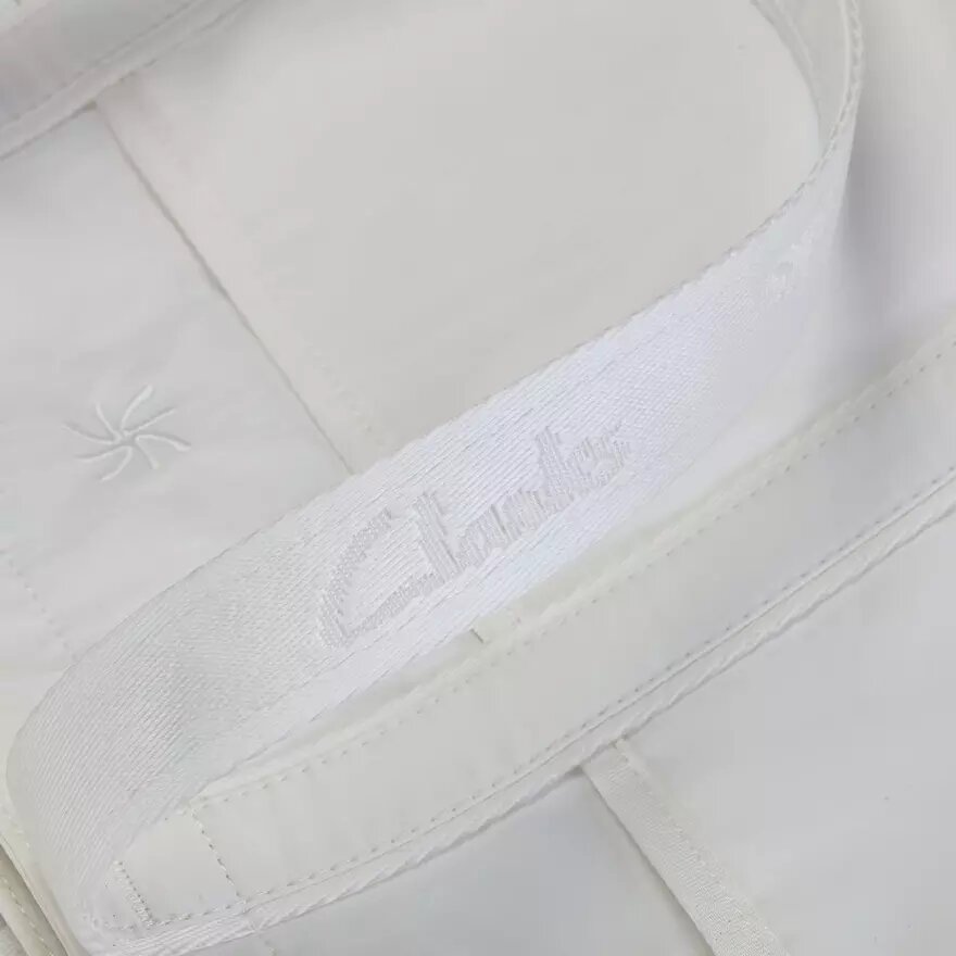 Damen-Tasche „Cloudstepper“ in strahlendem Weiß Damen-Tasche „Cloudstepper“ in strahlendem Weiß