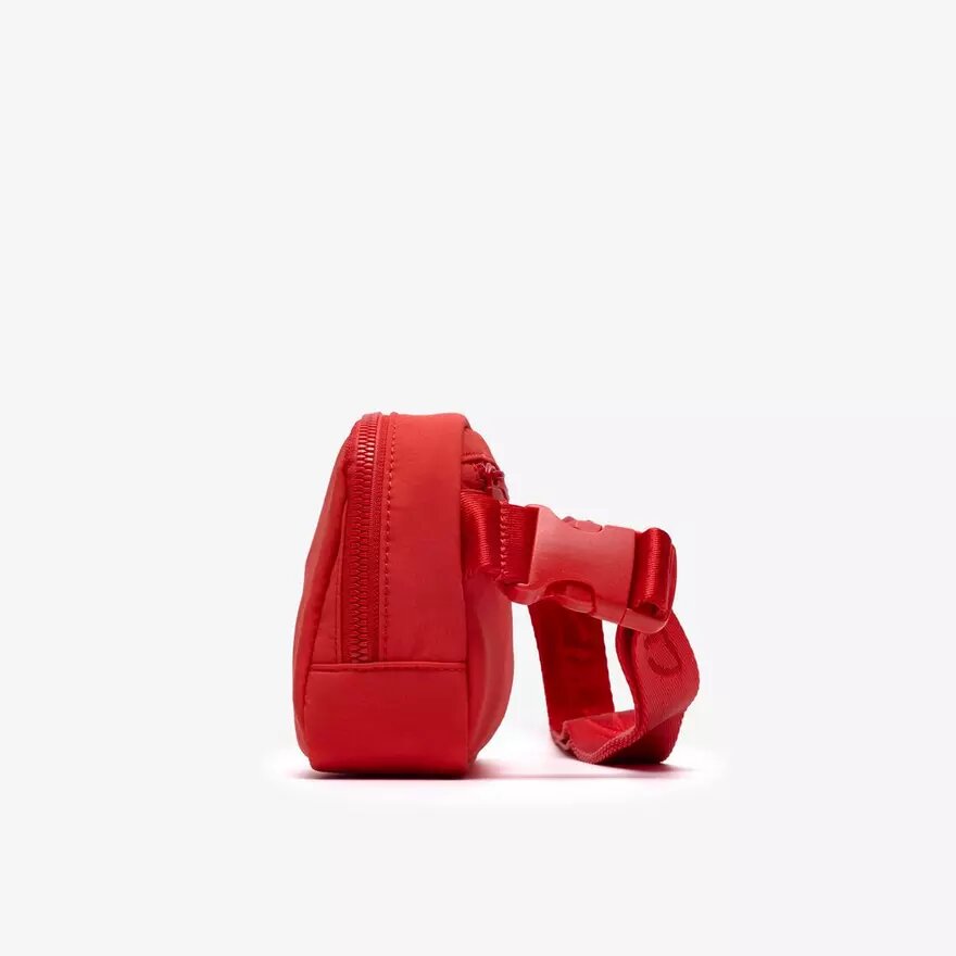 Damen-Tasche für den Gürtel „Cloudsteppers“ in Poppy Red Damen-Tasche für den Gürtel „Cloudsteppers“ in Poppy Red