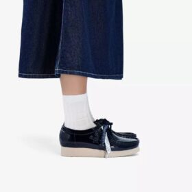 Damen Wallabee 2604 Marineblaue Lack-Wallabees