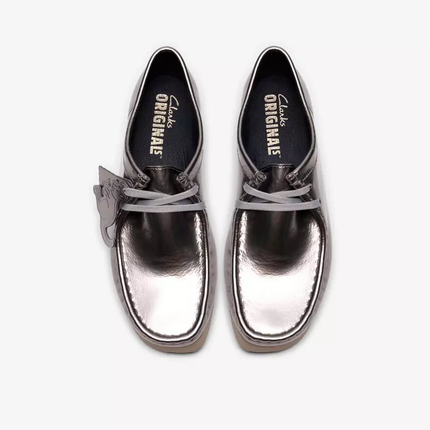 Damen Wallabee 2604 Wallabees aus silbernem Lackleder Damen Wallabee 2604 Wallabees aus silbernem Lackleder