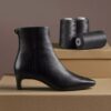 Edina Up Damen-Stiefeletten aus schwarzem Leder Edina Up Damen-Stiefeletten aus schwarzem Leder