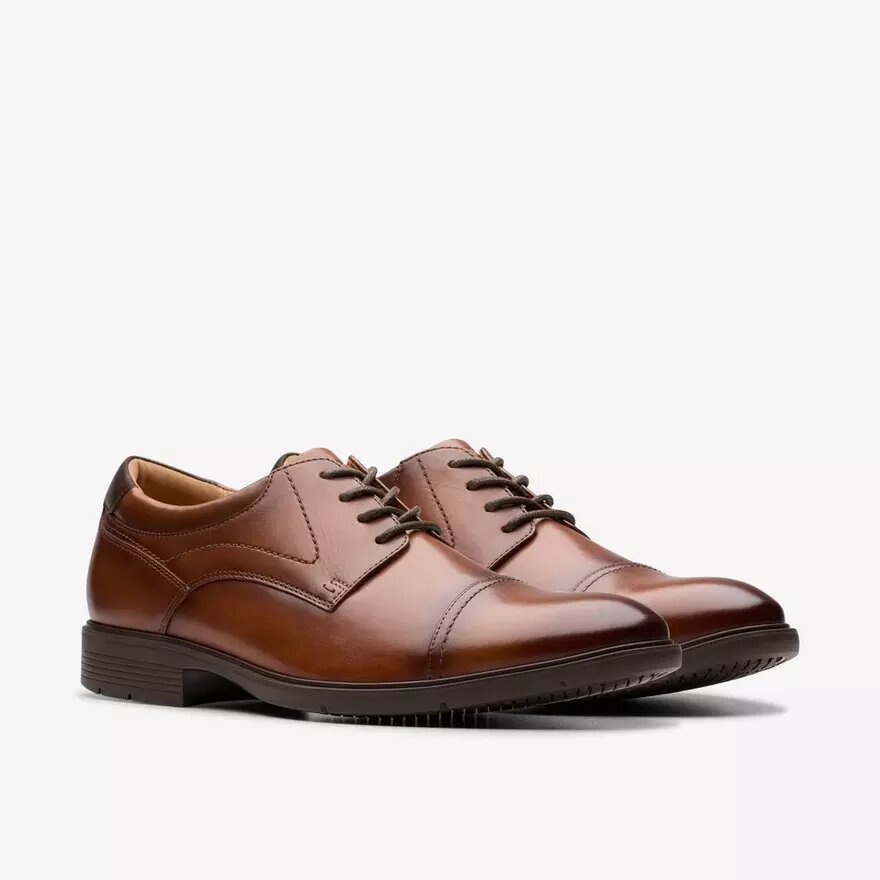 Eldredge Cap Oxford Schuhe für Herren aus dunkelbraunem Leder | Clark’s Eldredge Cap Oxford Schuhe für Herren aus dunkelbraunem Leder | Clark’s