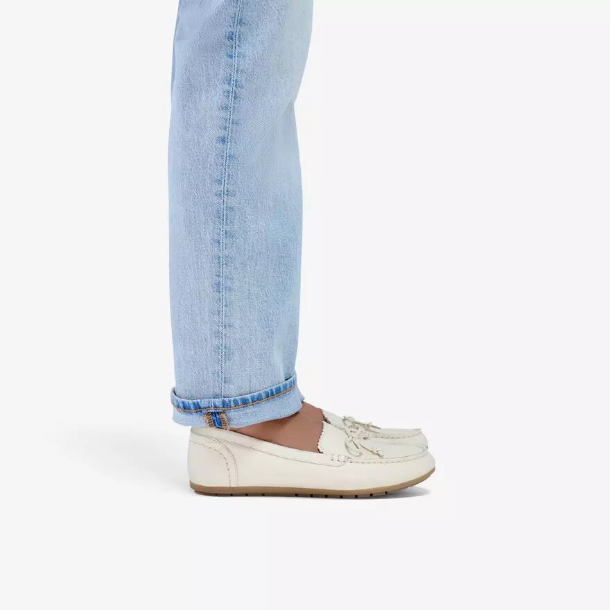 Elliotte Sail Mokassins für Damen aus cremefarbenem Leder Elliotte Sail Mokassins für Damen aus cremefarbenem Leder