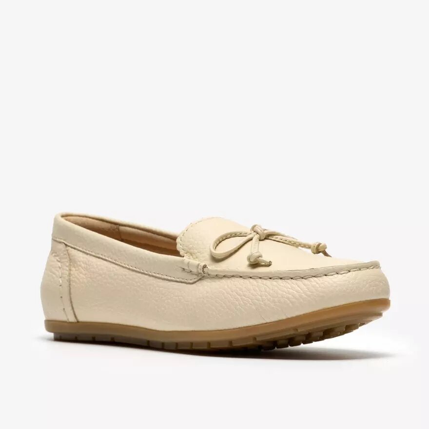 Elliotte Sail Mokassins für Damen aus cremefarbenem Leder Elliotte Sail Mokassins für Damen aus cremefarbenem Leder