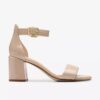 Ezoria Mae Sandalen mit Absatz aus Lackleder für Damen Ezoria Mae Sandalen mit Absatz aus Lackleder für Damen