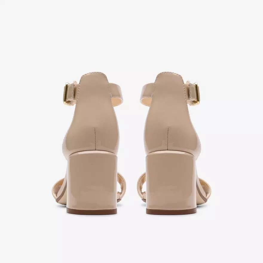 Ezoria Mae Sandalen mit Absatz aus Lackleder für Damen Ezoria Mae Sandalen mit Absatz aus Lackleder für Damen