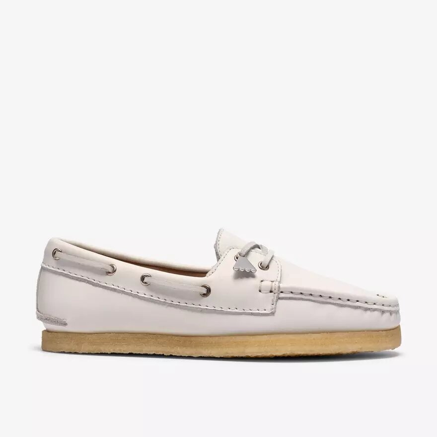 Godney Boat Damenschuhe aus weißem genarbtem Leder Godney Boat Damenschuhe aus weißem genarbtem Leder
