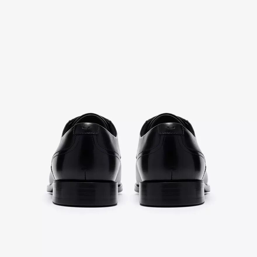 Herren-Oxford Schuhe „Bowburn Lace“ aus schwarzem Leder Herren-Oxford Schuhe „Bowburn Lace“ aus schwarzem Leder