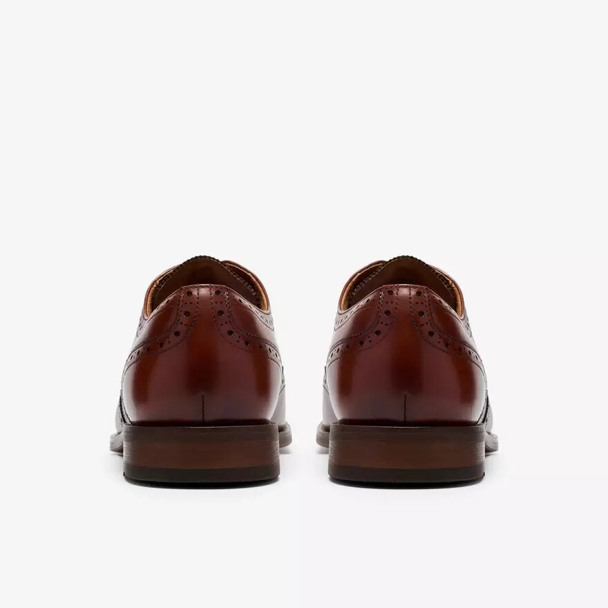 Herren-Oxford Schuhe „Bowburn Tip“ aus hellbraunem Leder Herren-Oxford Schuhe „Bowburn Tip“ aus hellbraunem Leder
