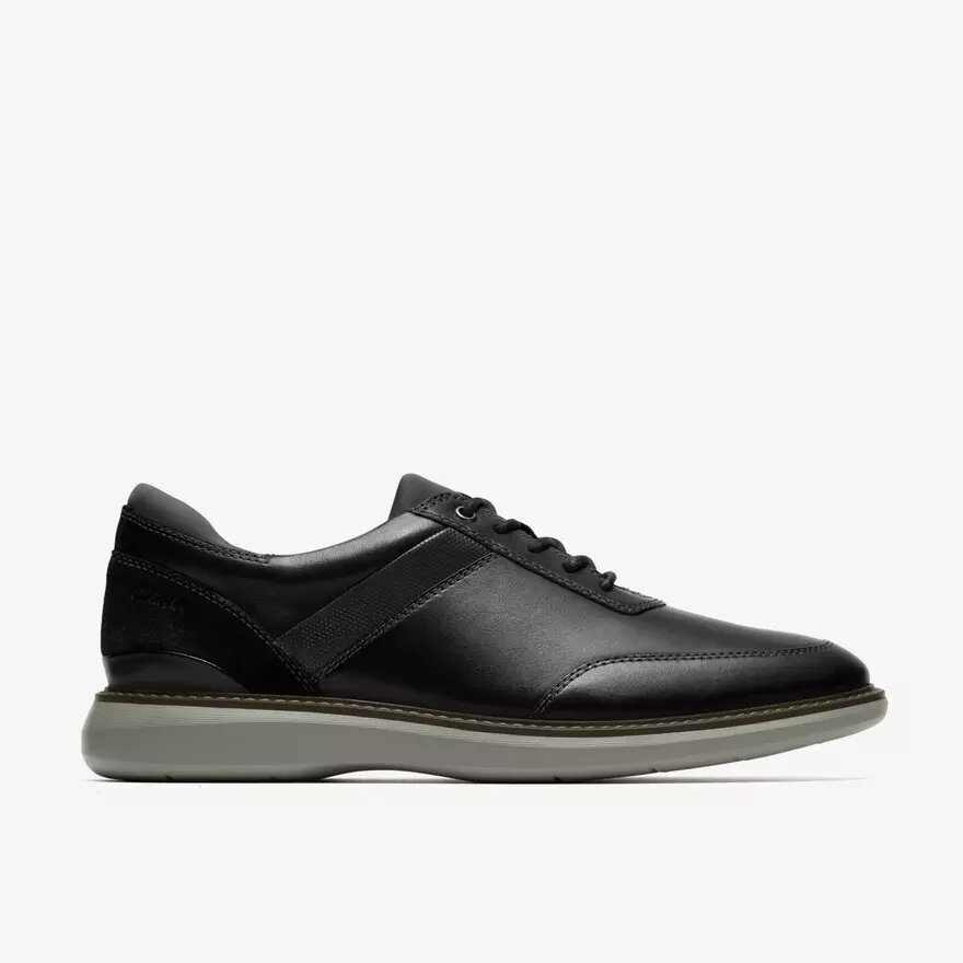 Herren-Oxford Schuhe im Brantin-Stil aus schwarzem Leder Herren-Oxford Schuhe im Brantin-Stil aus schwarzem Leder