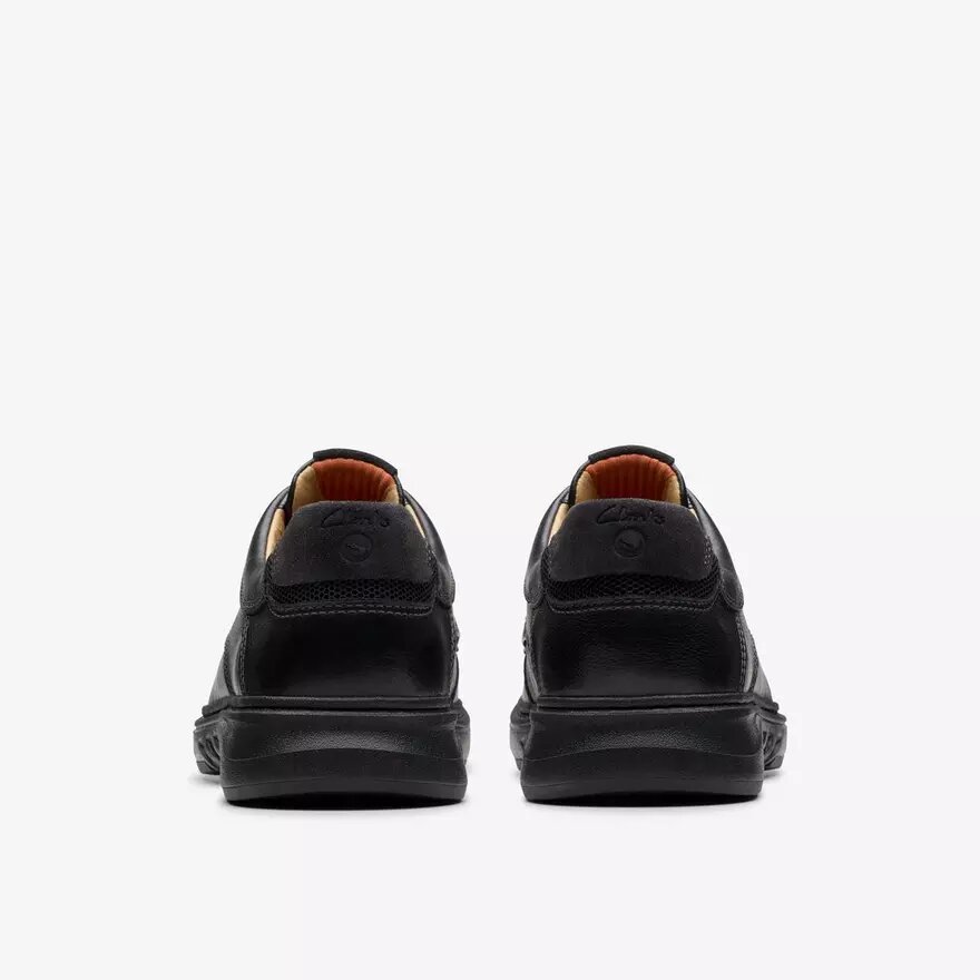 Herren-Oxford Schuhe „Un Briley Pace“ aus schwarzem Leder | clarks Herren-Oxford Schuhe „Un Briley Pace“ aus schwarzem Leder | clarks