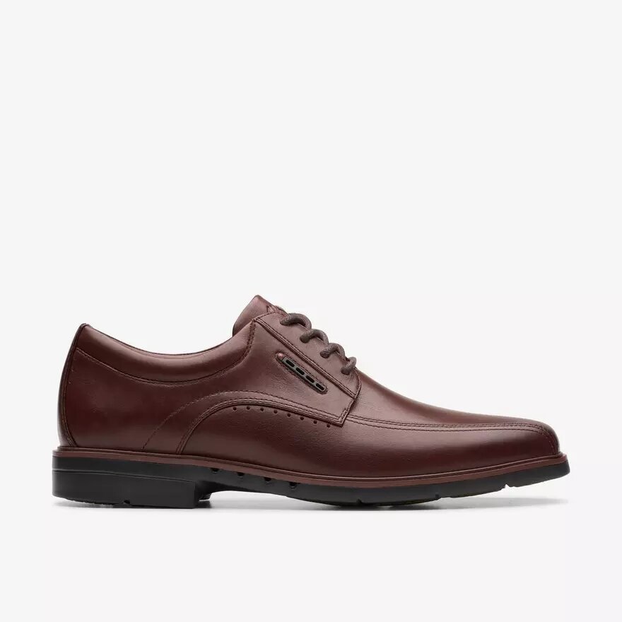 Herren-Oxford Schuhe „Un Kendric Way“ aus Mahagoni-Leder | clarks Herren-Oxford Schuhe „Un Kendric Way“ aus Mahagoni-Leder | clarks