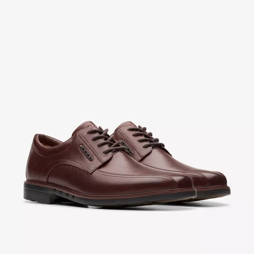Herren-Oxford Schuhe „Un Kendric Way“ aus Mahagoni-Leder | clarks Herren-Oxford Schuhe „Un Kendric Way“ aus Mahagoni-Leder | clarks
