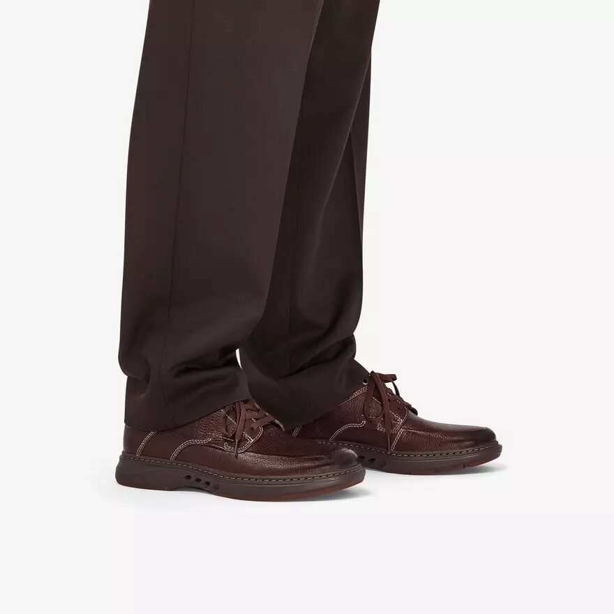 Herren-Schuhe „Un Briley“ aus mahagonifarbenem Leder | clarks Herren-Schuhe „Un Briley“ aus mahagonifarbenem Leder | clarks