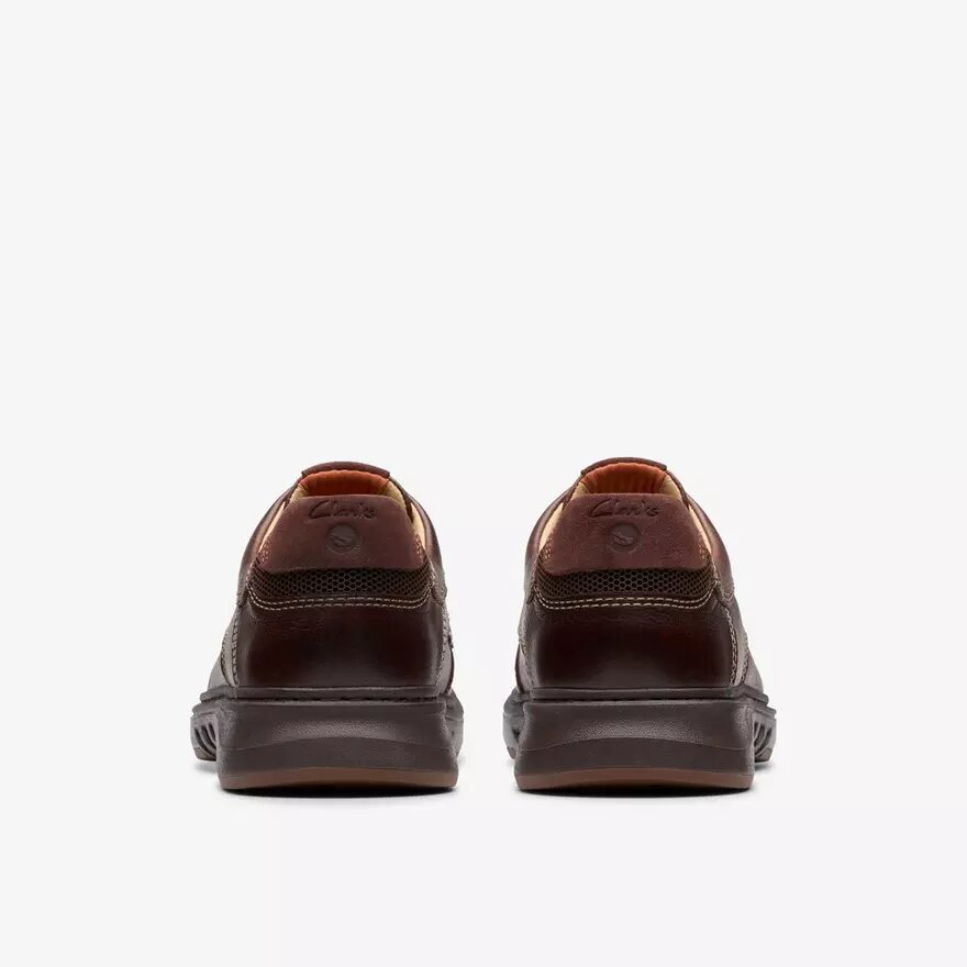 Herren-Schuhe „Un Briley“ aus mahagonifarbenem Leder | clarks Herren-Schuhe „Un Briley“ aus mahagonifarbenem Leder | clarks