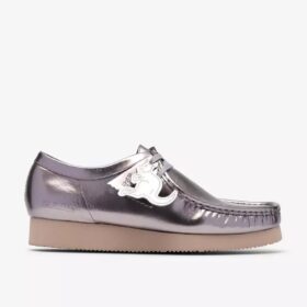 Herren Wallabee 2604 Wallabees aus silbernem Lackleder