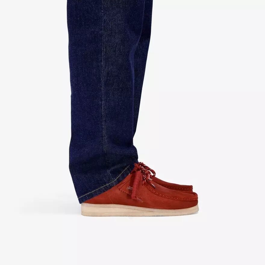 Herren-Wallabee aus tiefrotem Wildleder Herren-Wallabee aus tiefrotem Wildleder