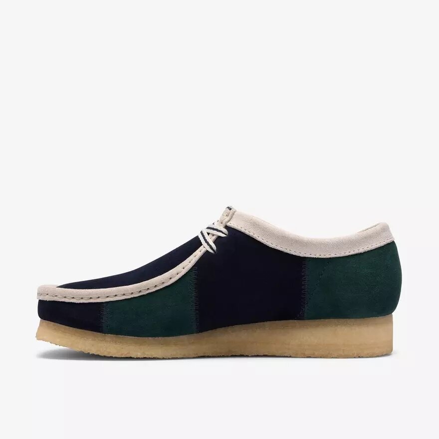 Herren-Wallabee mit blau-grünem Streifen Herren-Wallabee mit blau-grünem Streifen